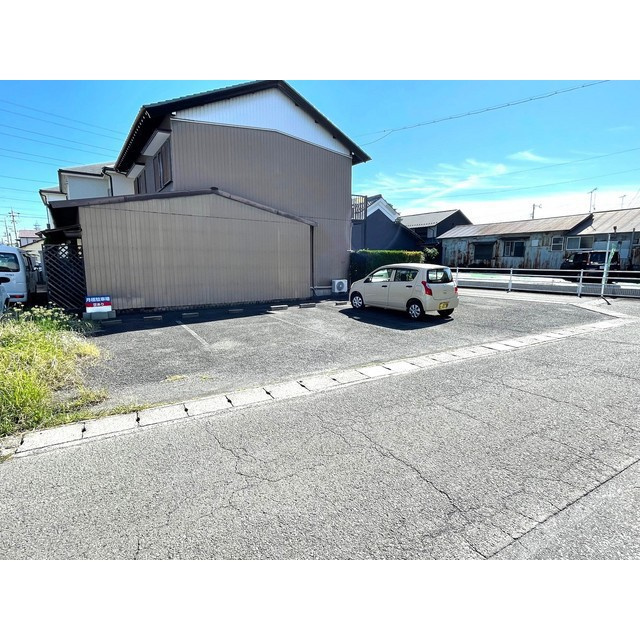岐阜市敷島町８丁目の駐車場のその他