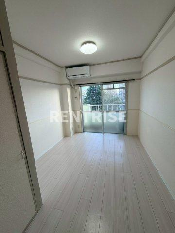 ガーデンハイツ神山の洋室