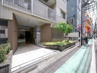 【エントランス】 | プレミアステージ市ヶ谷河田町