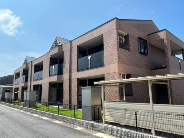 サンクレストⅡ番館の外観