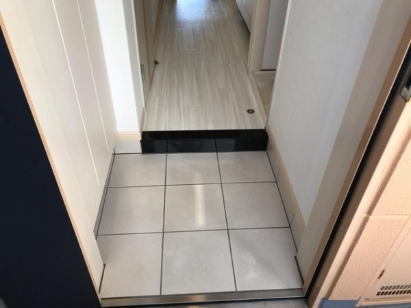 メゾン　グランベルの玄関