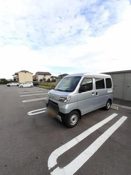 ウィンド　ホライズン　Ａの駐車場