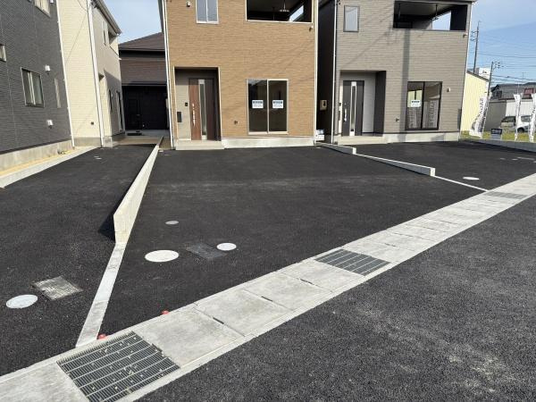 豊田市朝日町第6　全4棟・3号棟の駐車場|３台以上駐車できます！