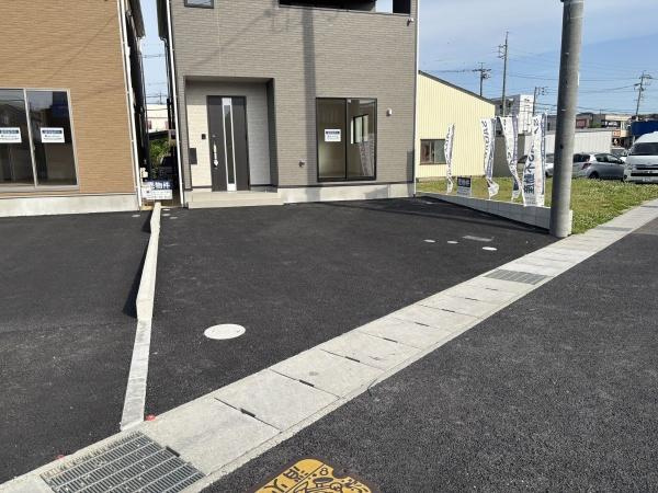 豊田市朝日町第6　全4棟・4号棟の駐車場|３台以上駐車できます！