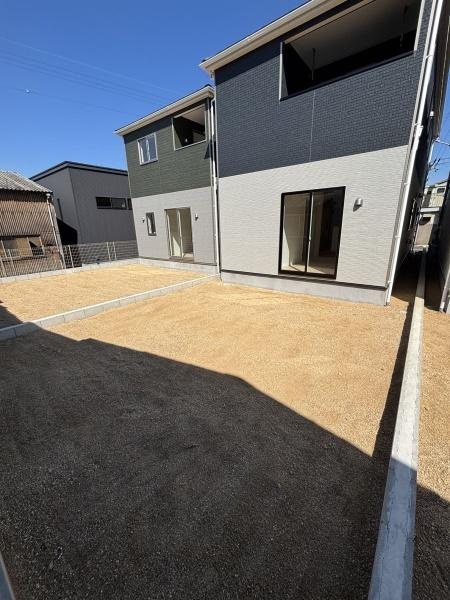 碧南市福清水町第1　全3棟・2号棟の庭|遊びやＢＢＱなど、想像が膨らむお庭。