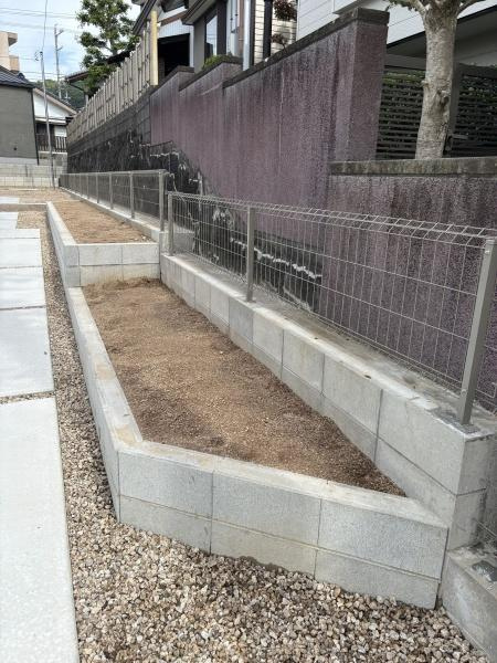 蒲郡第52三谷町東　全2棟・2号棟の庭|草花で飾れるお庭。