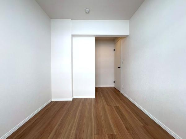 ガーデンテラス白根台９号棟の内装|洋室４帖！趣味の部屋にもお使いいただけます。