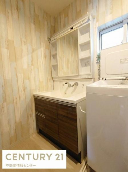 【独立洗面台】 | 泉尾３丁目　中古戸建 | ※画像はAI加工により小物を消去してます。