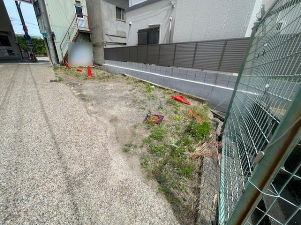 【前面道路含む現地写真】