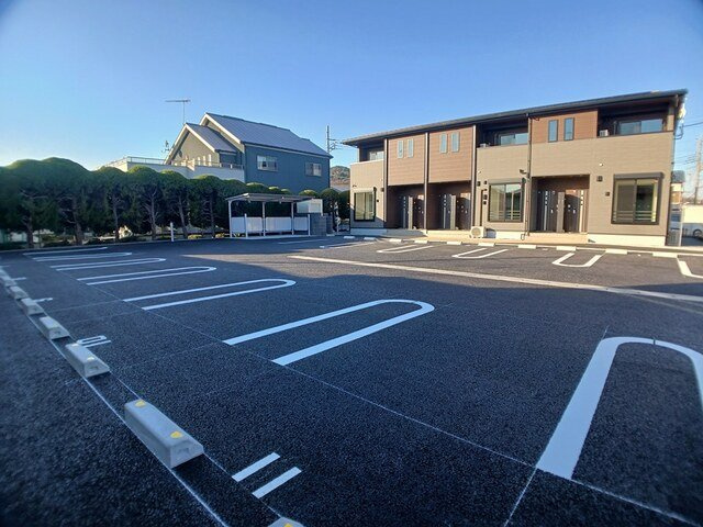 リラクスィング　プレイスの駐車場