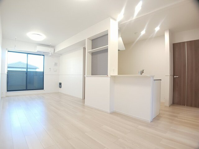 リラクスィング　プレイスの居間・リビング