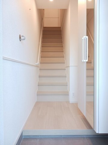 リラクスィング　プレイスの玄関