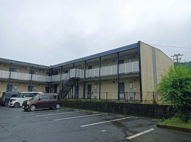 レオパレスチェリ