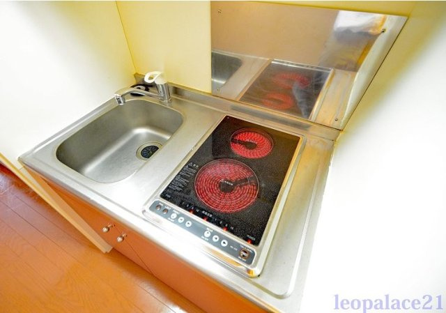 レオパレスカサブランカのキッチン|備品や設備仕様は号室等により異なります現地をご確認下さい。