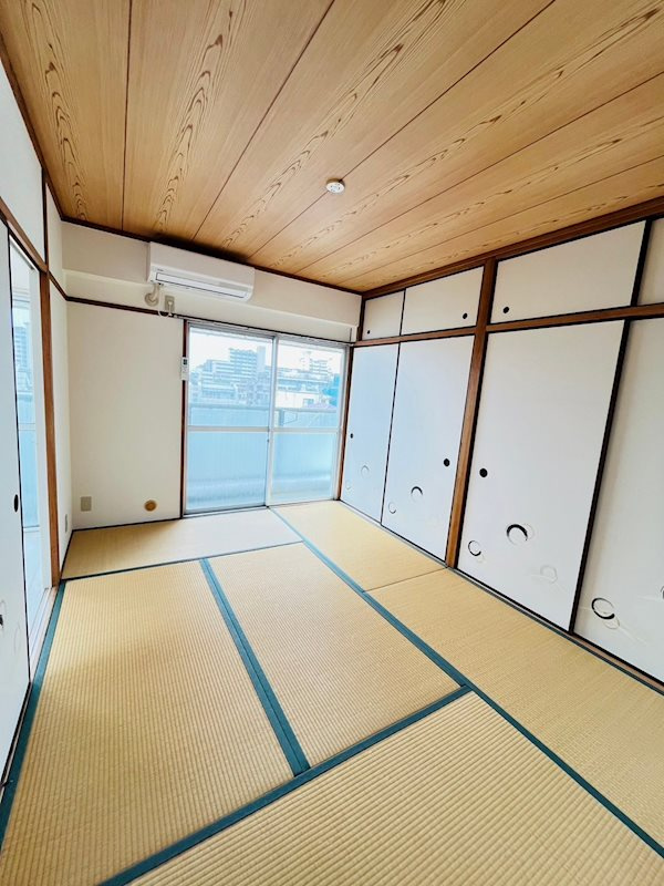 小林マンションの寝室