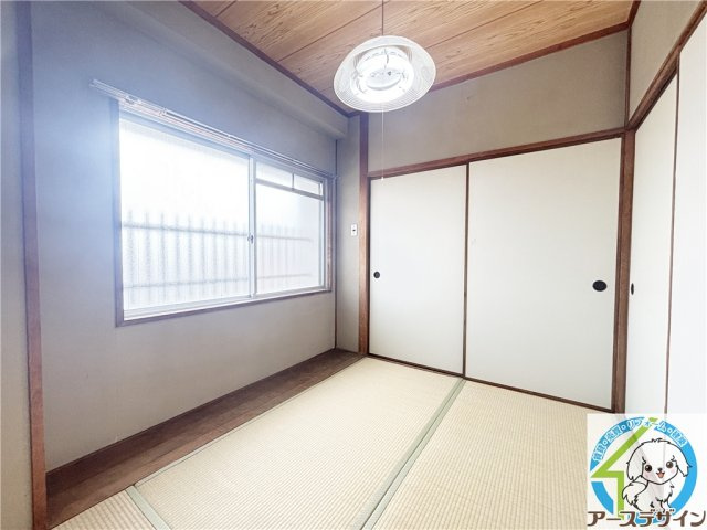魚住コーポの和室