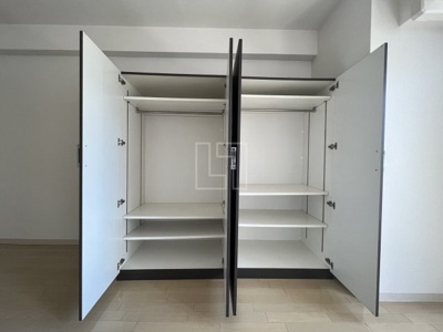 【収納】 | 南堀江アパートメントシエロ | 南堀江アパートメントシエロ　クローゼット