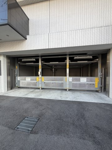 エスリードレジデンス神戸兵庫駅前の駐車場