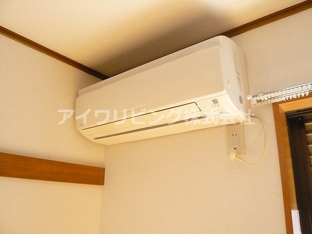 コーポリリーの設備|エアコン完備【コーポリリー】