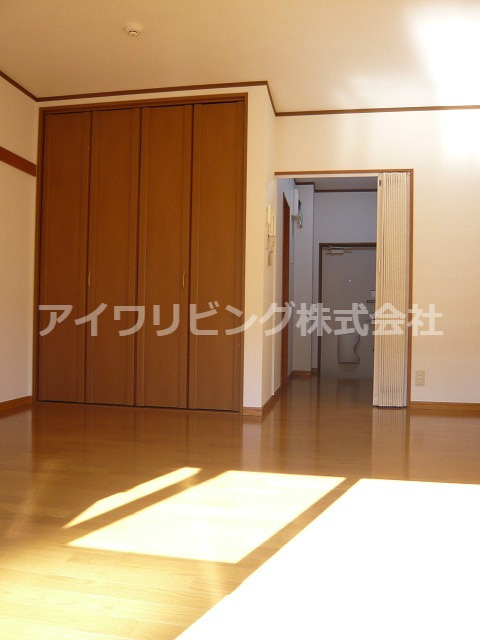 コーポリリーの洋室|【コーポリリー】