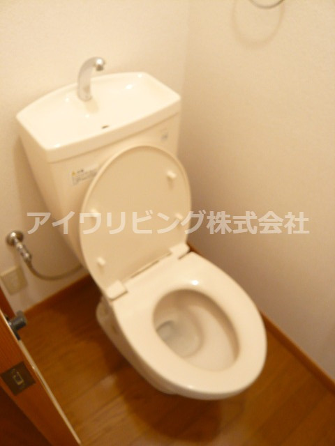 コーポリリーのトイレ|【コーポリリー】