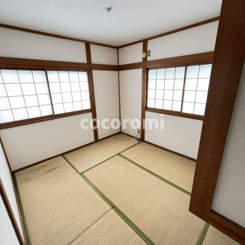 招堤南町　車庫付戸建の和室