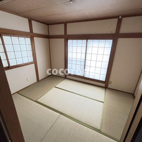 招堤南町　車庫付戸建の和室