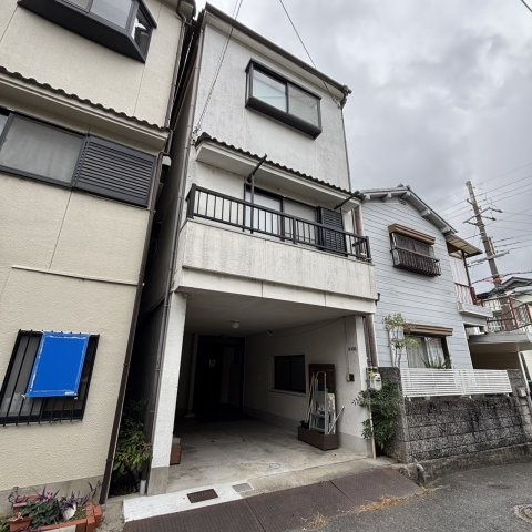 招堤南町　車庫付戸建の外観