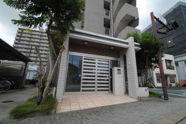 ケープラスのエントランス