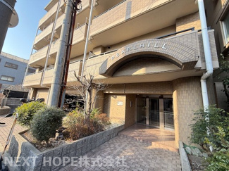 【エントランス】 | パールヒル尼崎　最上階角部屋・リフォーム済 | お手入れの行き届いたエントランスです♪