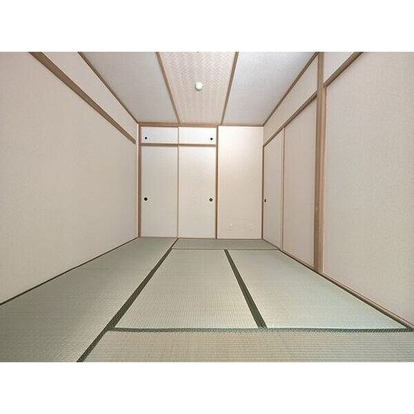 ライオンズガーデン勝川の和室