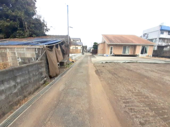 宇土市船場町の売地の前面道路含む現地写真