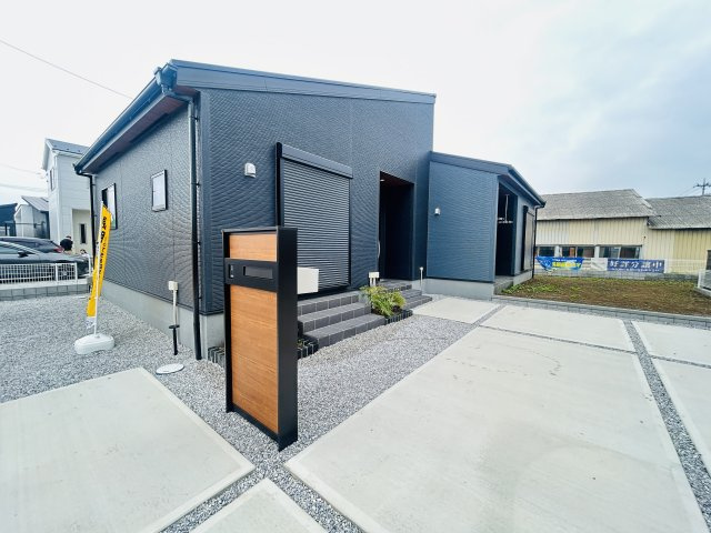 新築　伊勢崎市国定町第3　Livele Garden.S　2号棟の玄関|現地写真　TVモニター付きドアホンでセキュリティも安心です！
