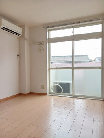 エクセル豊山の居間・リビング