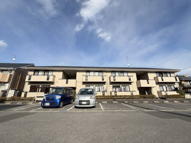 岡崎市赤渋町字西河原のアパートの駐車場