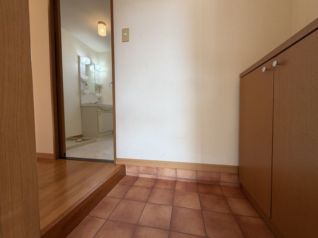 岡崎市赤渋町字西河原のアパートの居間・リビング