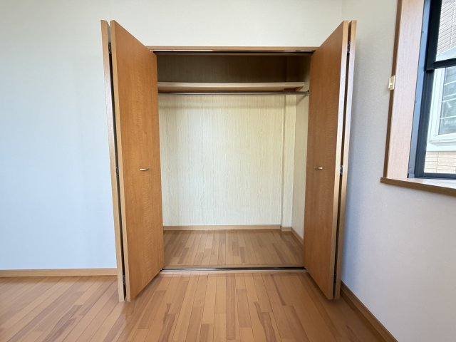 岡崎市赤渋町字西河原のアパートの収納