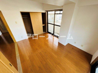 【居間・リビング】 | 明豊マンション | ※室内写真は前回募集の同一マンション別室につきイメージです。