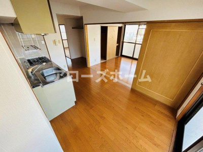 【居間・リビング】 | 明豊マンション | ※室内写真は前回募集の同一マンション別室につきイメージです。