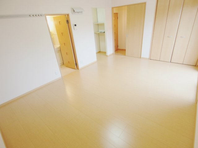 リビングタウン宮の町A棟の洋室