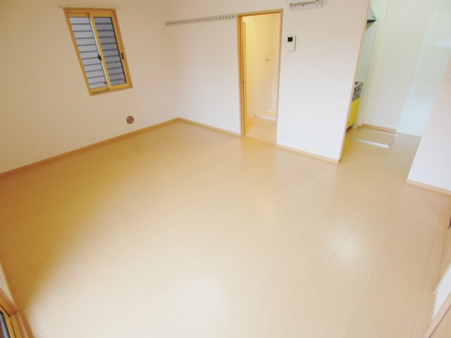 リビングタウン宮の町A棟の居間・リビング