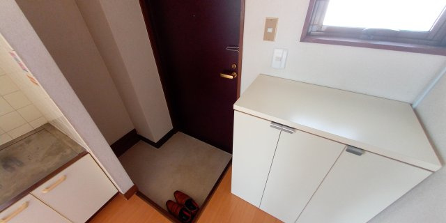 シティライフサトーの玄関