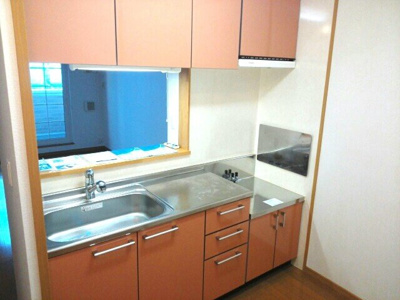 【キッチン】 | メリディオ日向館 | コンパクトなキッチンで掃除もラクラク