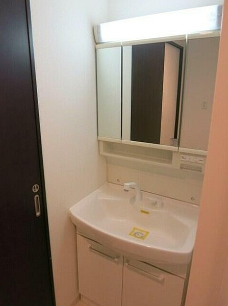 THE Grande regalo 浅草の独立洗面台