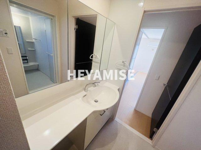 メゾンドラグルⅡＡ棟の洗面所|※別号室の画像です※現況を優先します