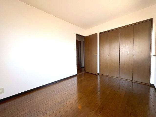 マンションウメノの洋室
