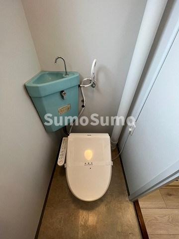 青葉ハイツのトイレ|ゆったりとした空間のトイレです