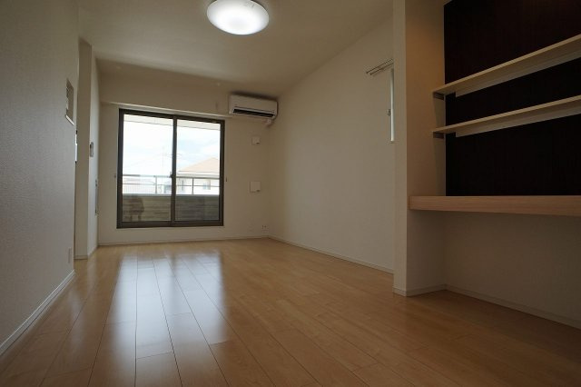 パッシィオーネ　Ｑの居間・リビング|ゆったりとした居間です