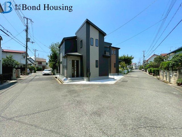 パントリーあり収納豊富　南別府4丁目　新築2区画　B号棟の前面道路含む現地写真