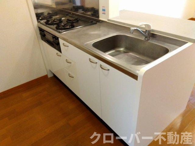 レオパレスあいれすと田村のキッチン